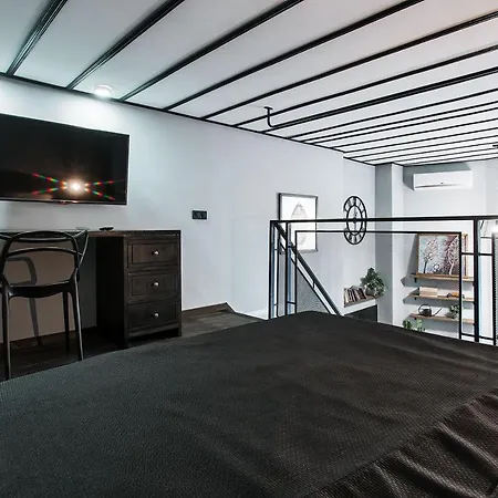 Two Independent Nearby For 8, Ph Apartment Odesa